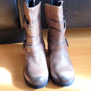 Boc boots